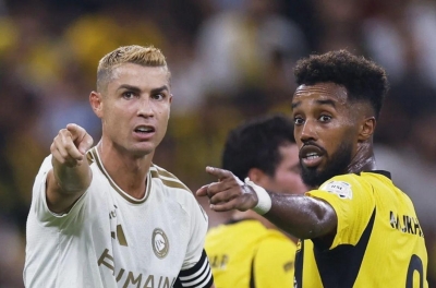 Ronaldo gây tranh cãi trong ngày Al Nassr đứt mạch toàn thắng