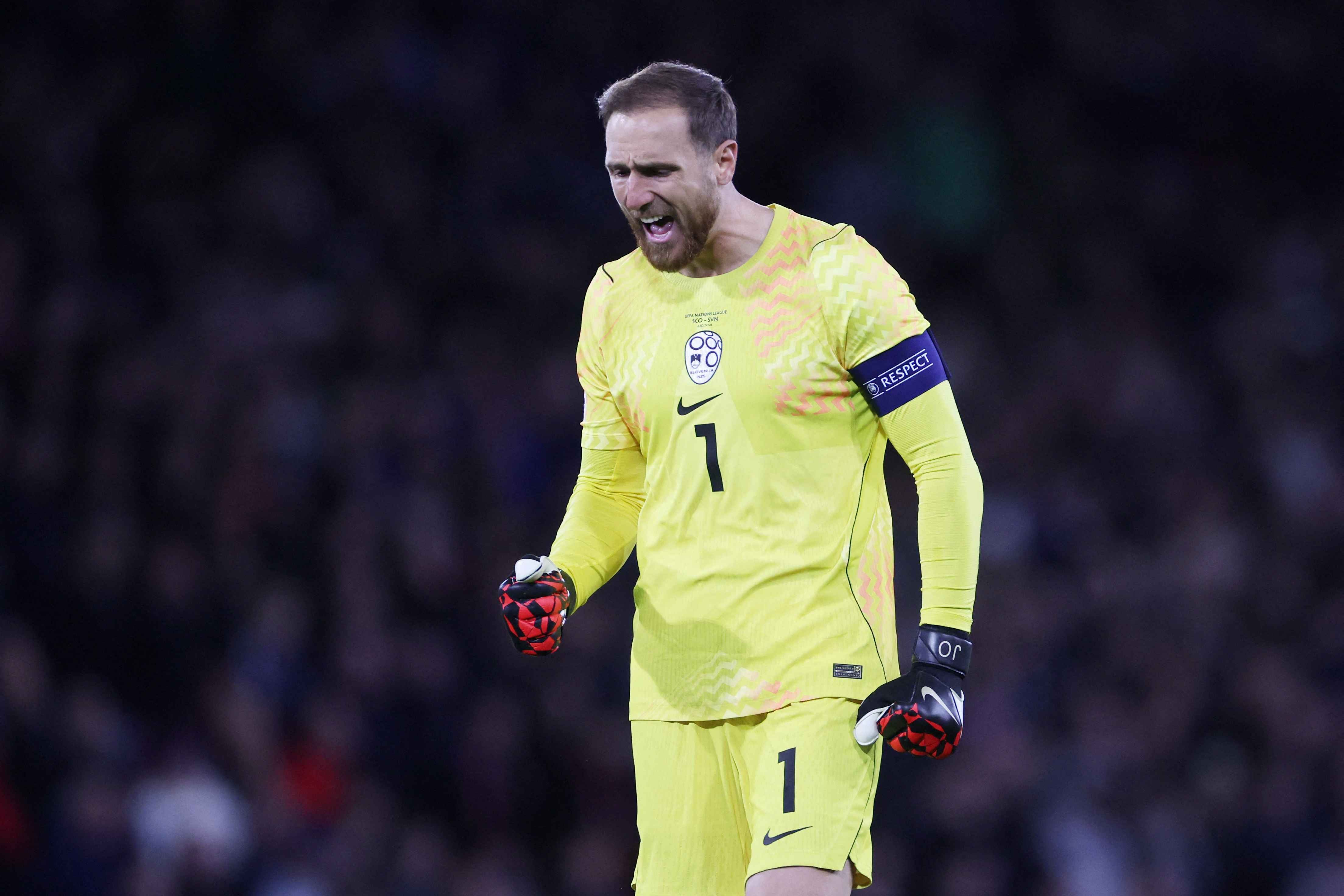 Slovenia lội ngược dòng đánh bại Scotland trên sân Hampden Park