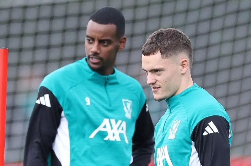 Vừa đến nửa năm, bom tấn kỷ lục của Liverpool sắp bị 'đào thải'