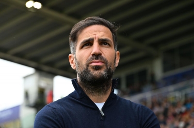 Fabregas choáng ngợp trước Barcelona: 'Họ mạnh khủng khiếp'