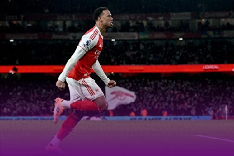 Trả thù hoàn hảo! 4 cầu thủ ghi bàn, Arsenal thắng 4-1 chấm dứt chuỗi 11 trận thắng liên tiếp của Villa, tạm dẫn đầu với 5 điểm nhiều hơn.