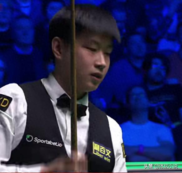 Thật tàn khốc với 8 trận thắng liên tiếp! Giải vô địch Snooker: Zhao Xintong đánh bại Higgins 8-0, Trump run rẩy