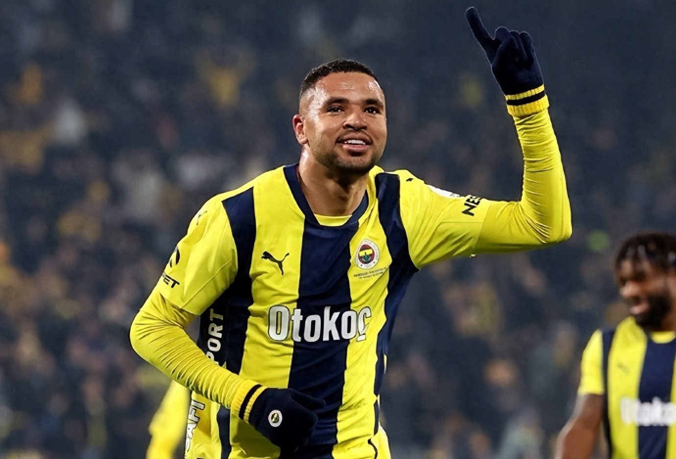 Juventus lại tiếp tục chiêu mộ lộn xộn, tăng cường mùa đông bằng cách cho mượn rồi mua tiền đạo từ giải Thổ Nhĩ Kỳ, 25 trận mới ghi được 8 bàn.