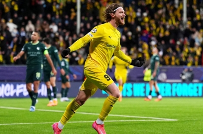 Man City thua sốc đội bóng tí hon tại Champions League
