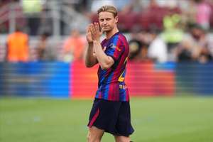 Vì sao Chelsea có thể cân nhắc thay thế Enzo Fernandez bằng ngôi sao của Barcelona, Frenkie de Jong