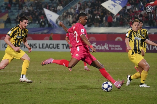 Tampines cũng dùng cầu thủ nhận 3 thẻ vàng, vì sao chỉ CAHN có thể bị xử thua 0-3?