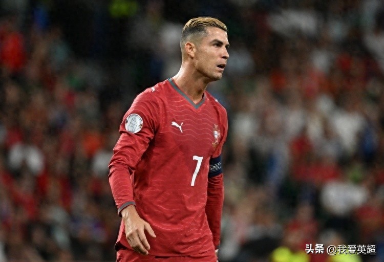 Chủ động nhận sai! Ronaldo có khả năng được giảm một nửa án phạt, chỉ bị cấm thi đấu 15 ngày và có thể trở lại đội tuyển quốc gia sớm nhất vào tháng sau.