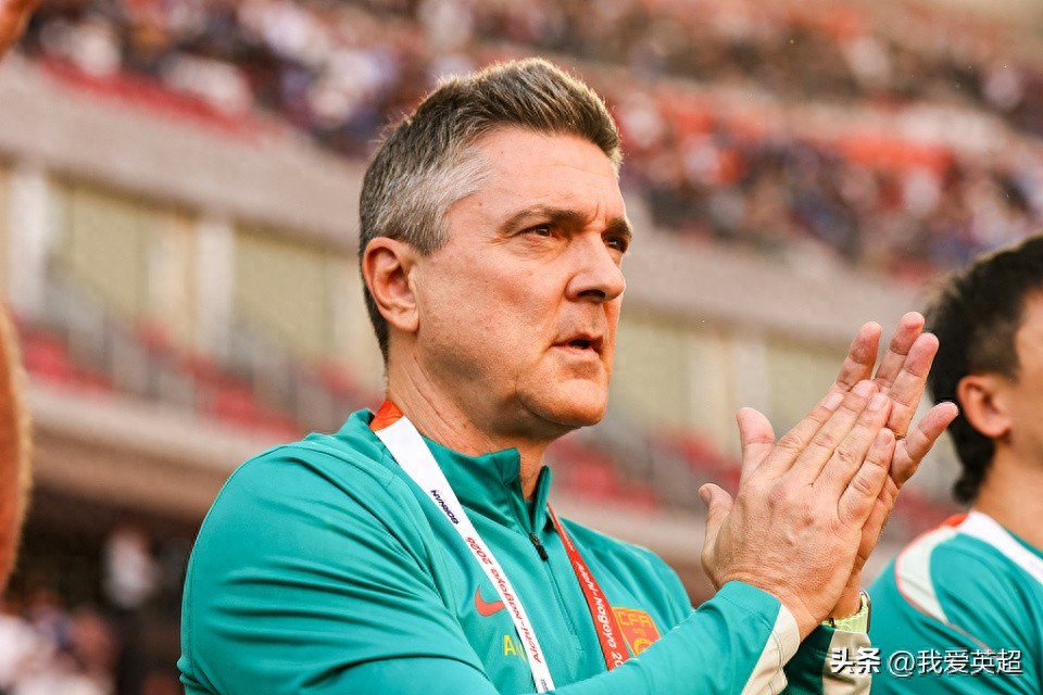 Antonio sốc: khó tin nổi đội tuyển quốc gia Trung Quốc thua Palestine 0-5, á quân Asian Cup không nên đá như vậy.