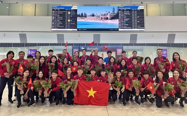 Thầy trò HLV Mai Đức Chung tới Australia, háo hức với hành trình chinh phục Asian Cup
