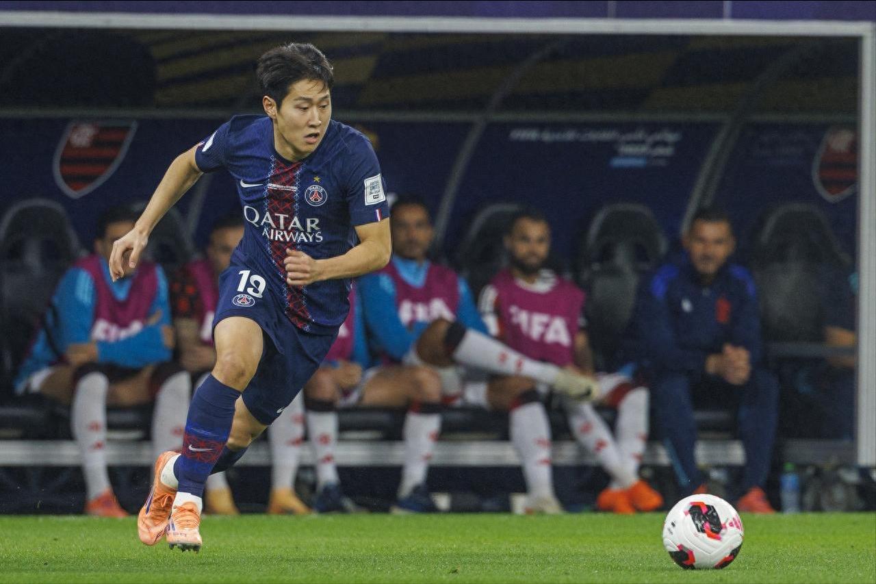 Lựa chọn＞Nỗ lực! Cùng là tuyển thủ quốc gia Hàn Quốc, Lee Kang-in 24 tuổi đã giành 11 danh hiệu, tiền bối Son Heung-min chỉ có 2 danh hiệu