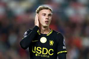 Palmer, Rashford & Rice nằm trong số các cầu thủ Anh rút lui khi Gibbs-White được triệu tập
