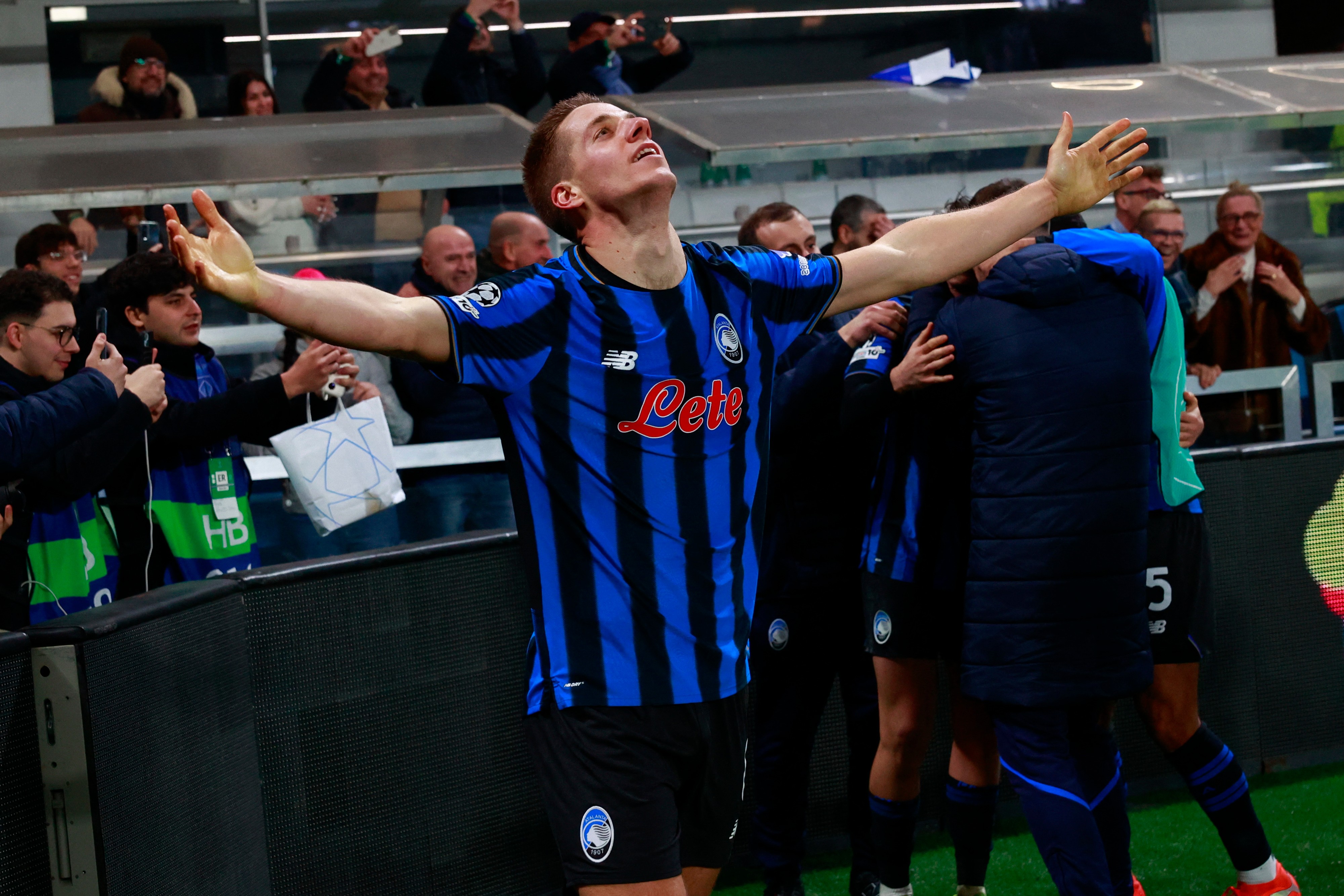 Tổng kết Champions League: Atalanta tạo nên màn lội ngược dòng ngoạn mục, Sorloth lập hat-trick