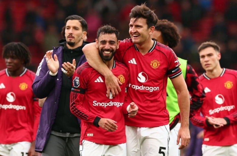 Đừng vội gạch tên MU khỏi cuộc đua vô địch