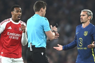 Rõ lý do Arsenal thoát penalty gây tranh cãi trước Atletico