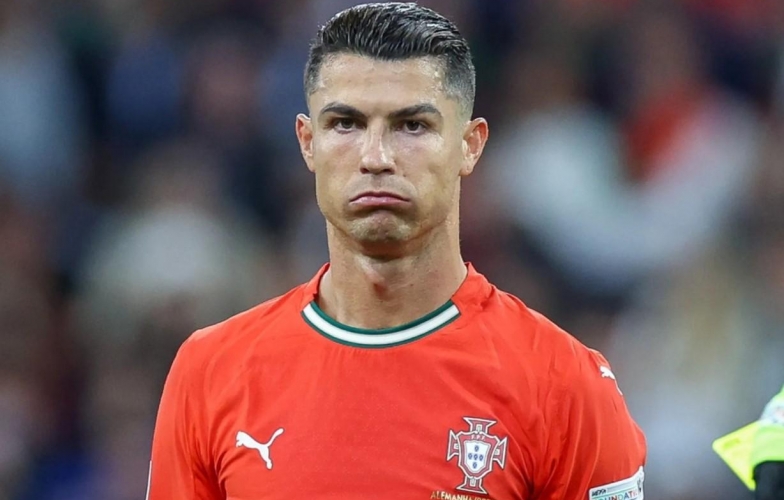Cristiano Ronaldo tụt giá kỷ lục