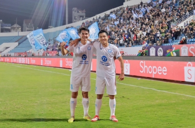 CĐV Đông Nam Á dậy sóng khi Nam Định hiên ngang vào bán kết Shopee Cup