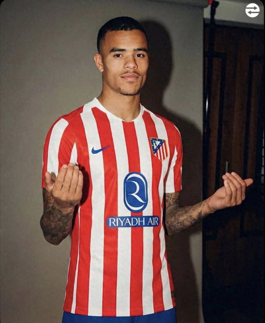 Atlético Madrid muốn chi 100 triệu để ký hợp đồng với Aoki, nếu thành công thì Man United sẽ hưởng lợi lớn! Thu nhập chuyển nhượng mùa hè có thể dễ dàng vượt mốc 100 triệu
