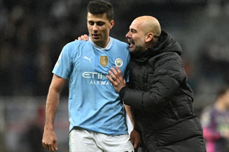 Manchester City không ngạc nhiên khi Rodri thể hiện sự quan tâm đến Real Madrid, đã xem xét ba ứng viên hàng đầu, tất cả đều là những cầu thủ xuất sắc ở Premier League.