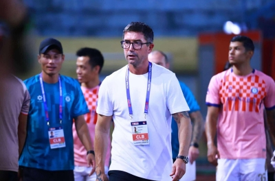 Huyền thoại Liverpool thất vọng, thua HLV đồng hương ngay tại V-League