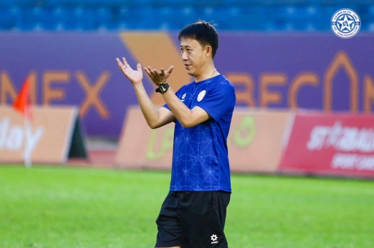 HLV đội tân binh V-League vui mừng khi chiêu mộ Lý Đức