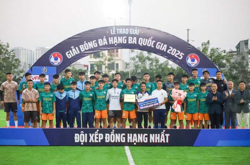 Xác định 4 đội giành quyền thăng hạng lên hạng Nhì