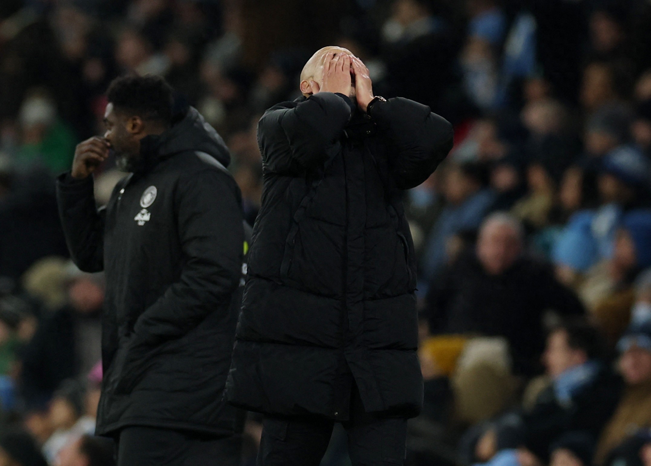 Guardiola thường xuyên gây sốc kéo đội xuống, nếu Man City không vào được top 8 Champions League, tháng 2 có 28 ngày phải đá 9 trận đấu