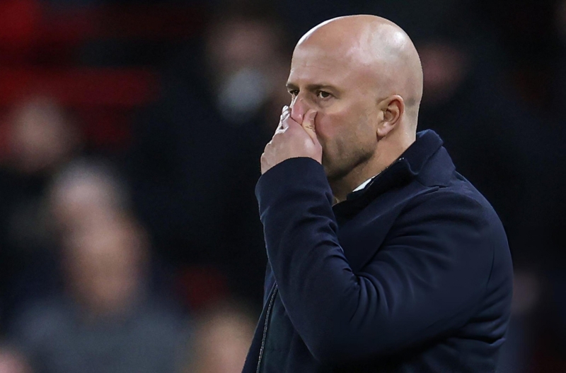 Arne Slot cay đắng thừa nhận 'ngày đen tối nhất' tại Anfield sau thảm bại