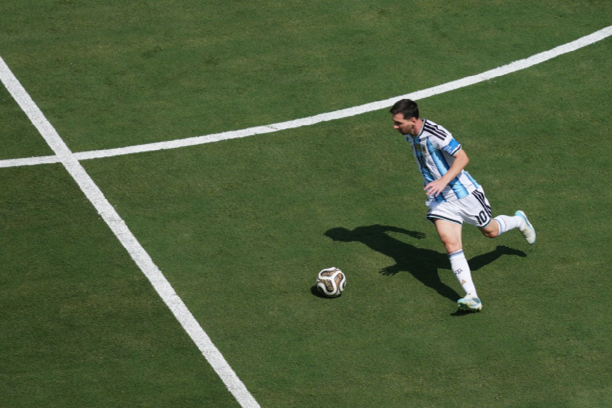 Lionel Messi sẽ chấm dứt câu chuyện tình với Argentina trong trận giao hữu chia tay.