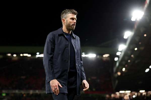 Carrick yêu cầu Man Utd 'cứng rắn' hơn, De Zerbi được tiếp thêm động lực từ màn trình diễn của Spurs
