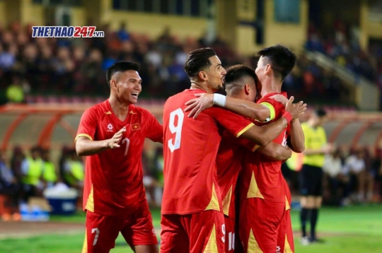 Người hùng ĐT Việt Nam gặp sự cố khiến HLV Kim Sang Sik lo sốt vó