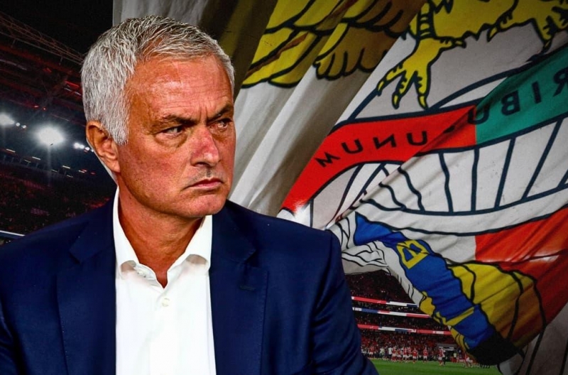 HLV Mourinho nổi giận với '9 kẻ phản bội', bóng đá Bồ Đào Nha dậy sóng