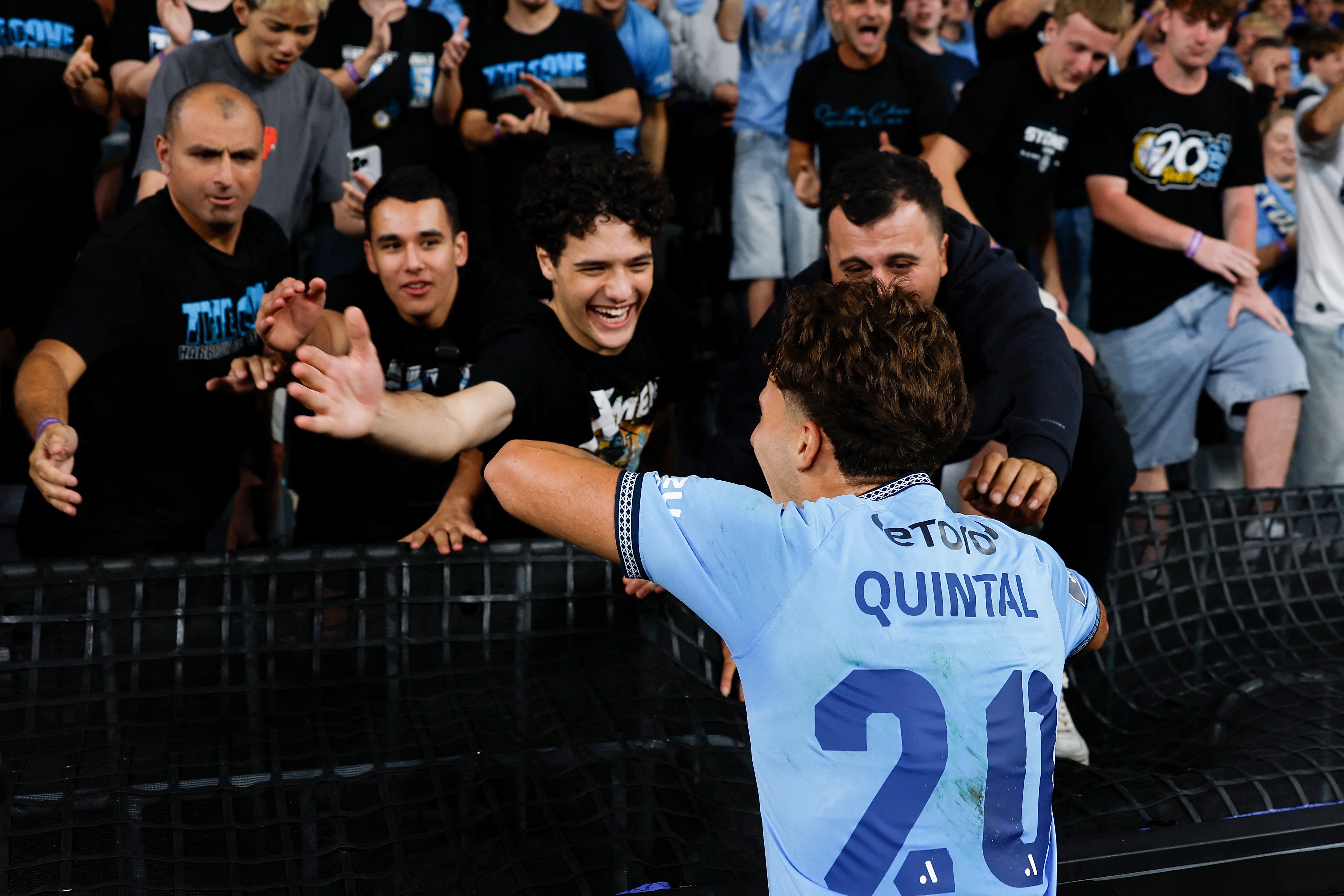 Ai sẽ mở màn mùa giải A-League bằng một chiến thắng tại Sydney?
