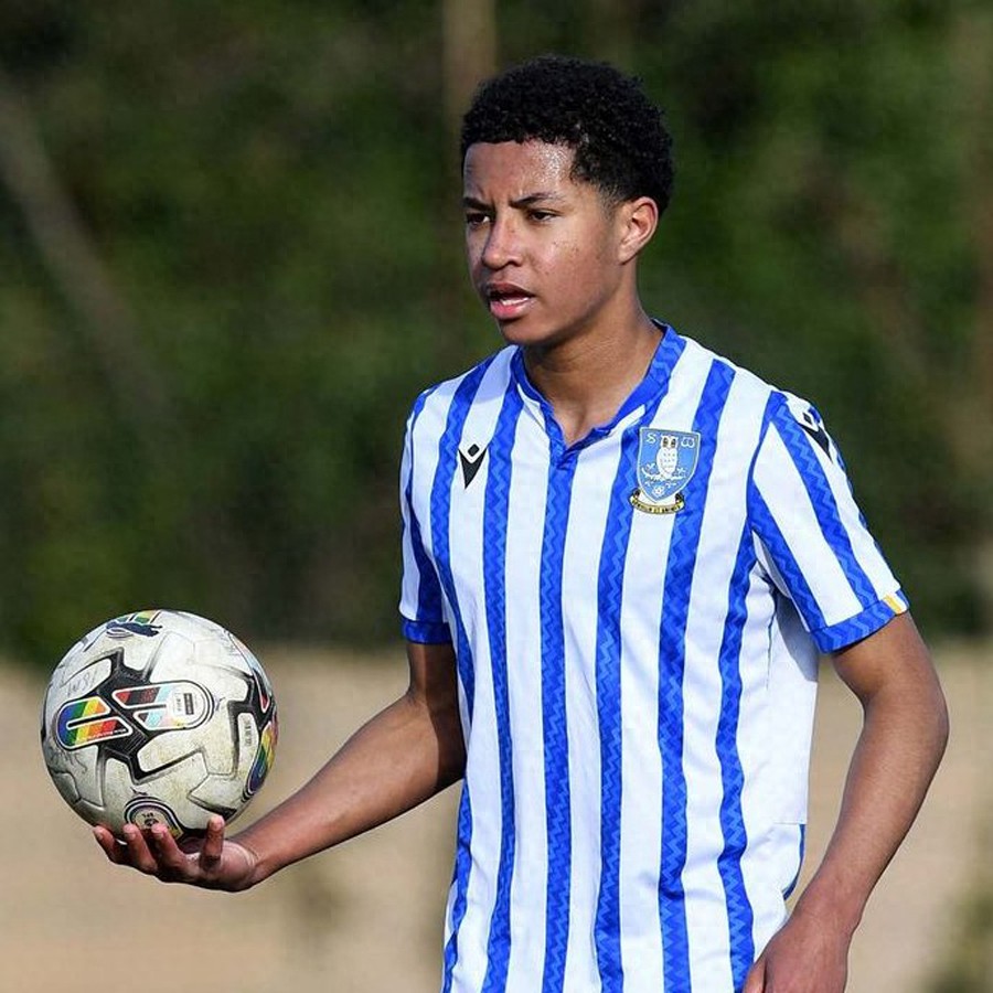 Man United đang tìm cách mua hậu vệ trái mới, lại là Sir Jim "đánh cược" lần nữa! Người cuối cùng trong nhóm "Năm Chuột" có thể chuyển nhượng trong kỳ chuyển nhượng mùa đông