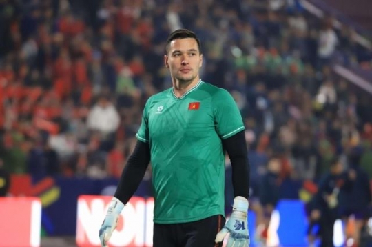 HLV Kim Sang Sik chốt Việt kiều Nguyễn Filip bắt chính trận gặp Malaysia?