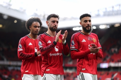 Đá hơn người, MU vẫn nhận thất bại đầu tiên dưới thời Michael Carrick