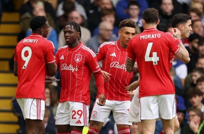 Chelsea gục ngã trước Nottingham, cánh cửa Champions League dần khép lại