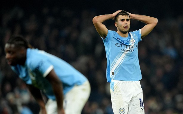 Cuộc đua vô địch Ngoại hạng Anh: Dấu chấm hết cho Man City?