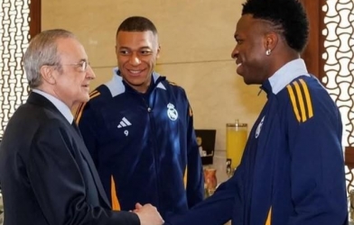 Mbappe bị Perez 'cho ra rìa', Vinicius chiếm trọn ngai vàng Real