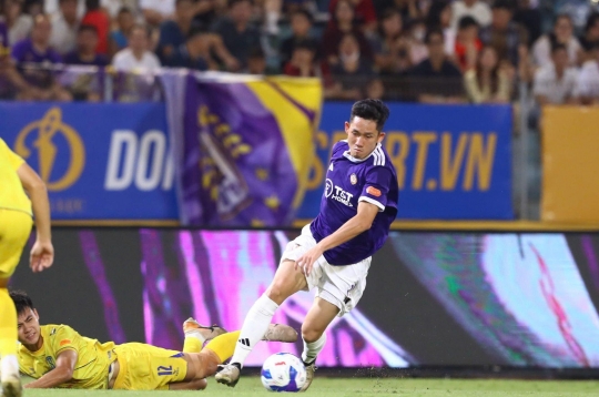 Sao tuyển Việt Nam thừa nhận 1 điều sau trận thua 1-4 trước SLNA
