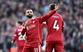 Salah và tài năng 17 tuổi cùng lên tiếng, Liverpool tìm lại niềm vui chiến thắng