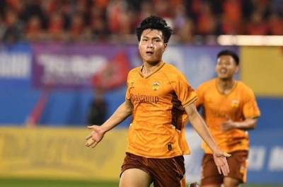 HLV Kim Sang Sik nhận tin cực vui từ sát thủ 1m81 của U23 Việt Nam