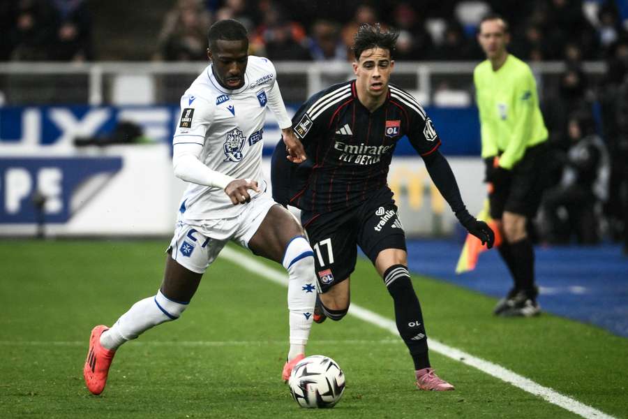 Phong độ đáng thất vọng của Lyon tại Ligue 1 tiếp tục với trận hòa trước đội cuối bảng Auxerre