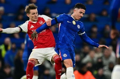 Thắng nghẹt thở Chelsea, Arsenal đặt 1 chân vào chung kết Cúp Liên đoàn