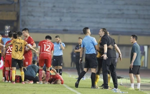 LPBank V-League 2025/26: 'Cẩn thận củi lửa'