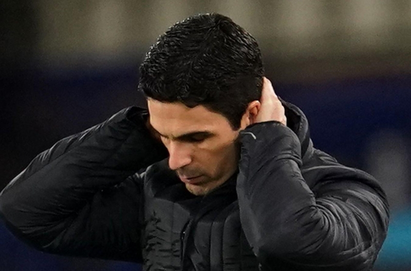 Huyền thoại MU gợi lại ký ức buồn cho Arsenal