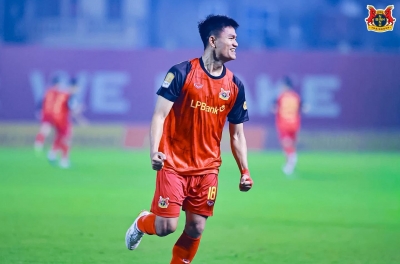 Tiền đạo ĐT Việt Nam nói điều bất ngờ sau khi giúp Ninh Bình vào bán kết
