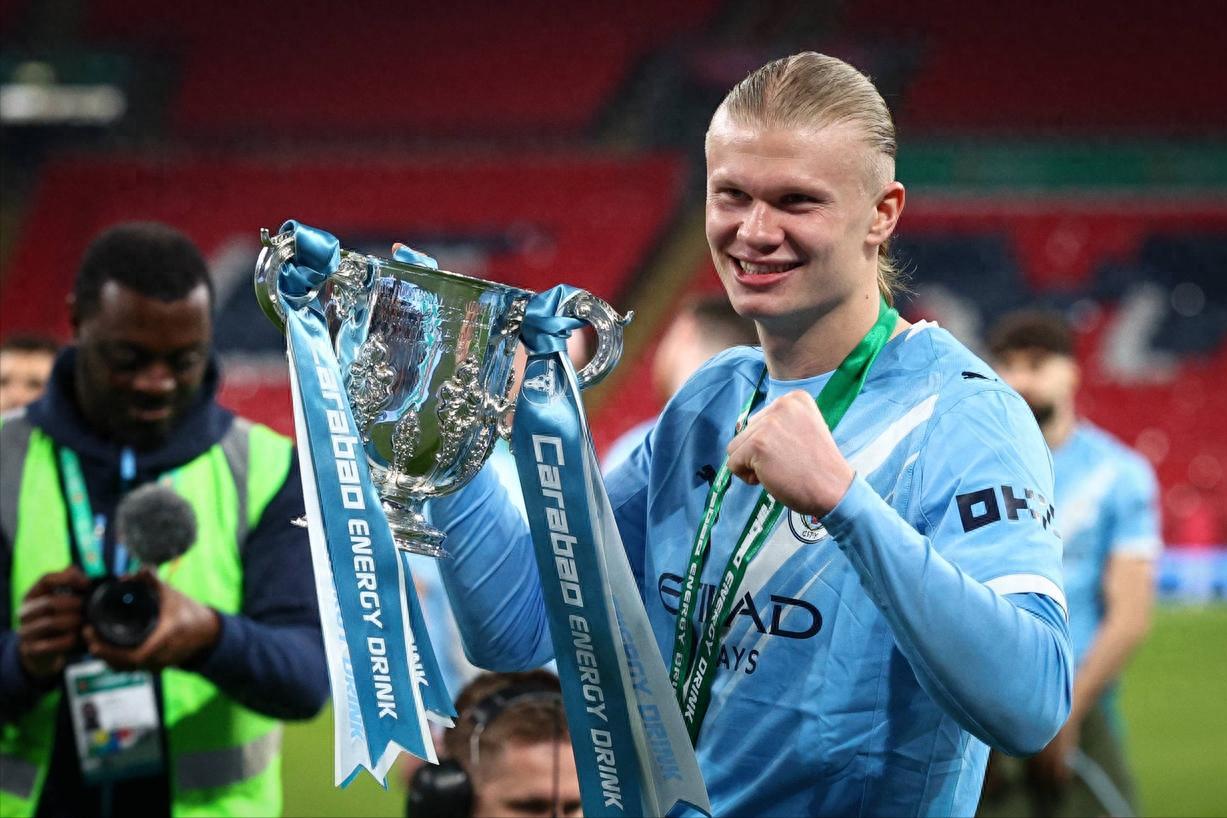 Bảng xếp hạng lương hàng tháng của cầu thủ Premier League: Haaland dẫn đầu với 2.63 triệu euro, Salah đứng thứ 2, Casemiro thứ 3, Bruno Fernandes thứ 4