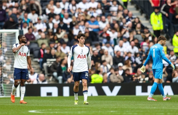 Tottenham đối diện nỗi lo xuống hạng Premier League