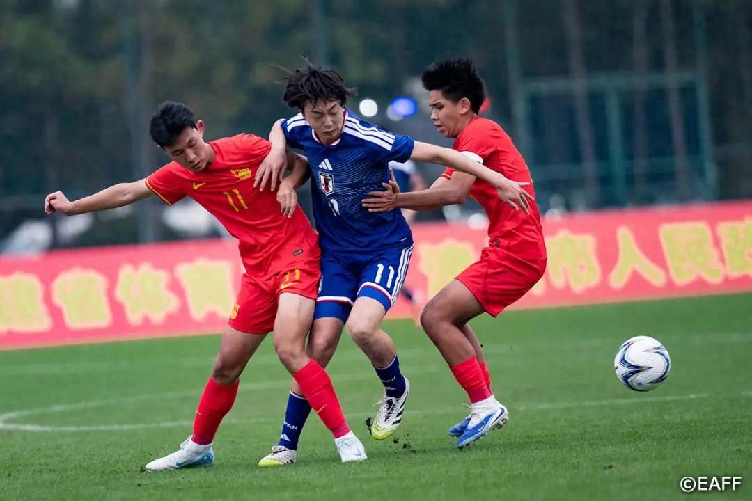 U15 Giải Đông Á thiếu niên mở màn thua ba bàn, đánh lên ba hồi chuông cảnh báo lớn
