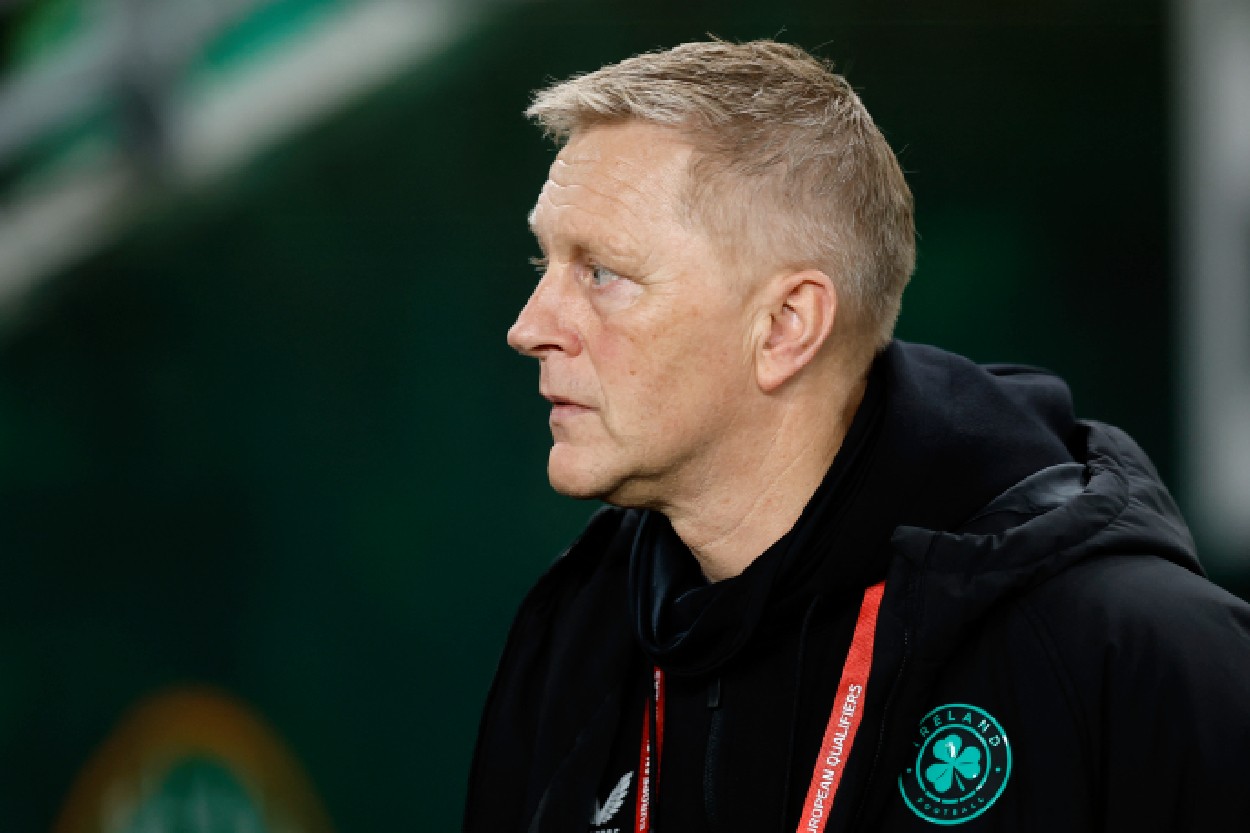 Huấn luyện viên Ireland Hallgrimsson biết ơn sự ủng hộ của thủ tướng sau những phát biểu về Israel